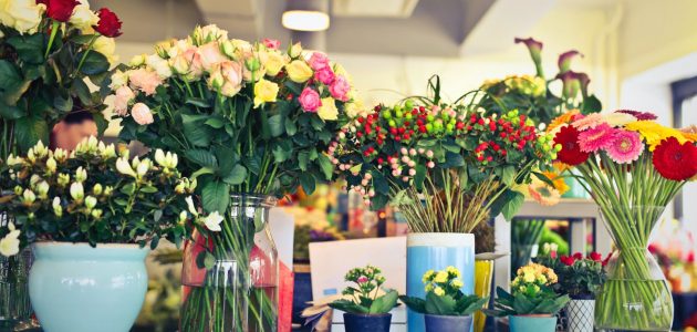 كيف ابدأ مشروع محل بيع الورد في الكويت