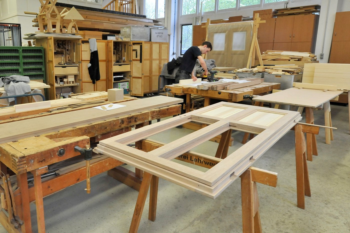 مشروع ورشة نجارة خشب في ألمانيا - تجارتنا