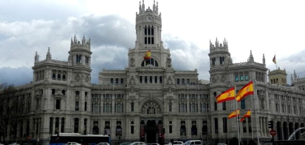 شروط فتح حساب بنكي في إسبانيا 2022