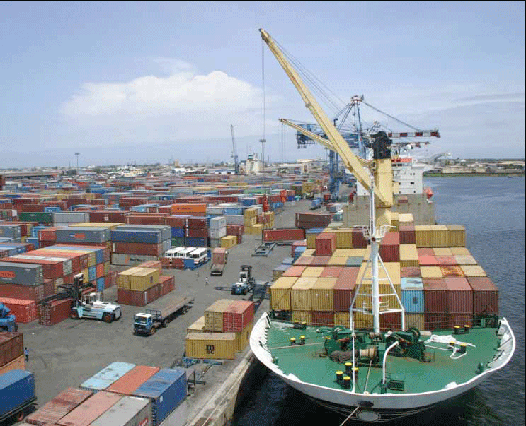 ميناء دوالا أشهر الموانئ في الكاميرون